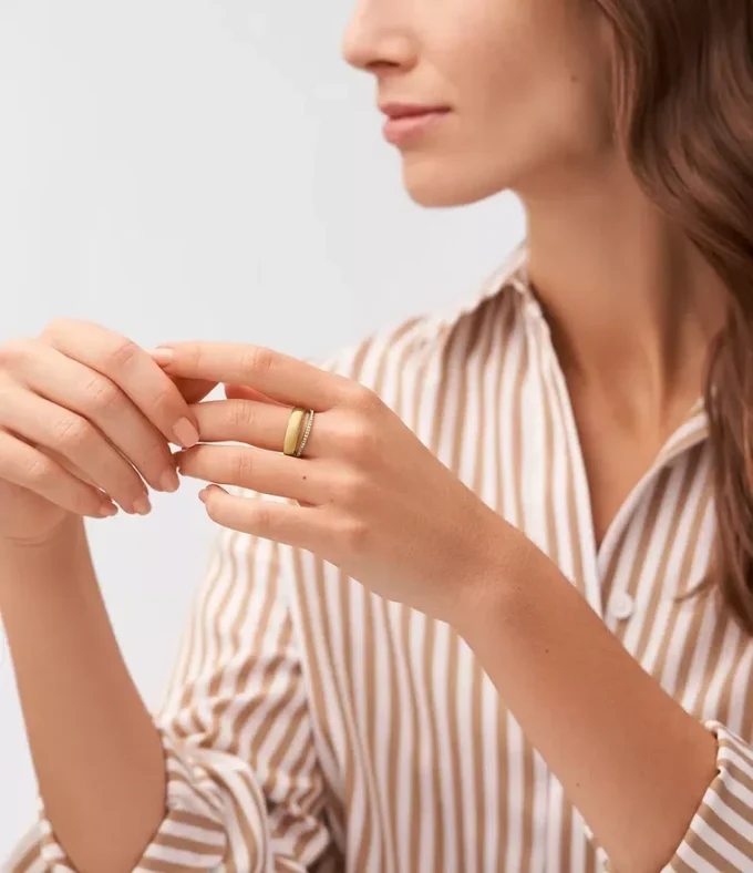 Anello con fascia in acciaio inossidabile color oro Archival Glitz