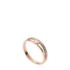 Anello con fascia in acciaio inossidabile color oro rosa Sutton Hearts To You