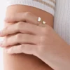 Anello Sutton Radiant Wings con farfalla in madreperla bianca