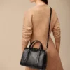 Borsa a tracolla in pelle Carlie