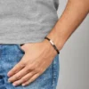 Bracciale Ellis con placca in pietra lavica