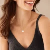 Collana con catena e farfalla in madreperla bianca Sutton Radiant Wings