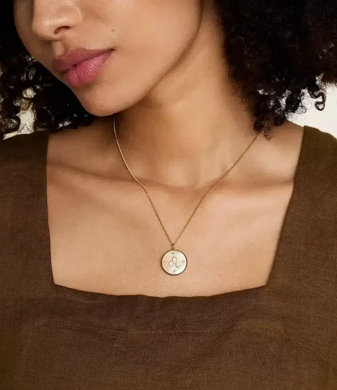Leo Sutton Zodiac Collana con pendente in acciaio inossidabile dorato e madreperla dorata