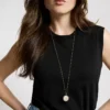 Merrit Classic Collana con pendente in acciaio inossidabile color oro e madreperla