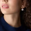 Orecchini pendenti classici Merrit in acciaio inossidabile color oro rosa con madreperla