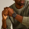 Orologio con cinturino in pelle LiteHide™ marrone scuro, tre lancette e datario
