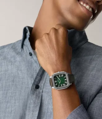 Orologio Crosby a tre lancette con cinturino in pelle marrone