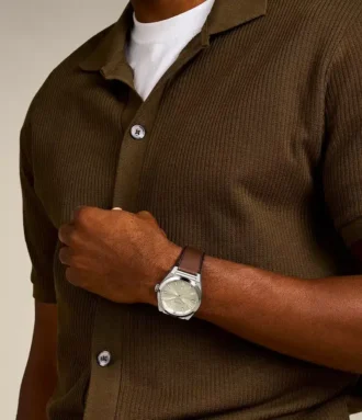 Orologio Everett con tre lancette e datario in pelle marrone
