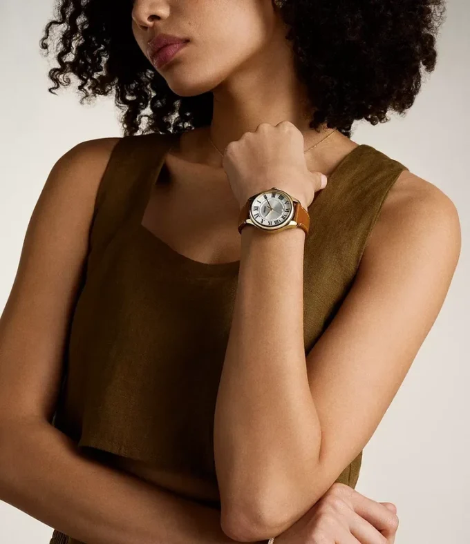 Orologio Gilmore con tre lancette e datario in pelle marrone medio