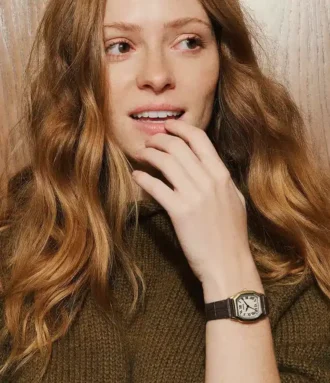 Orologio Harlow a tre lancette in pelle di coccodrillo marrone