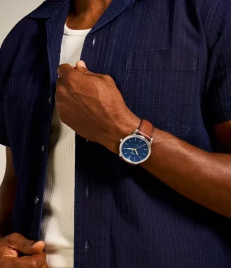 Orologio minimalista sottile a tre lancette in pelle marrone chiaro