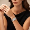 Orologio Raquel in acciaio inossidabile con tre lancette e datario